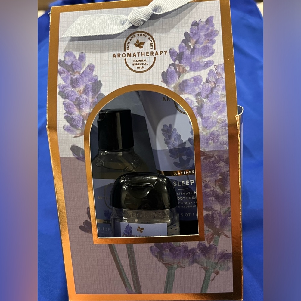 Bath & Body Works Mini Gift Set-lavender sleep set - Picture 2 of 4